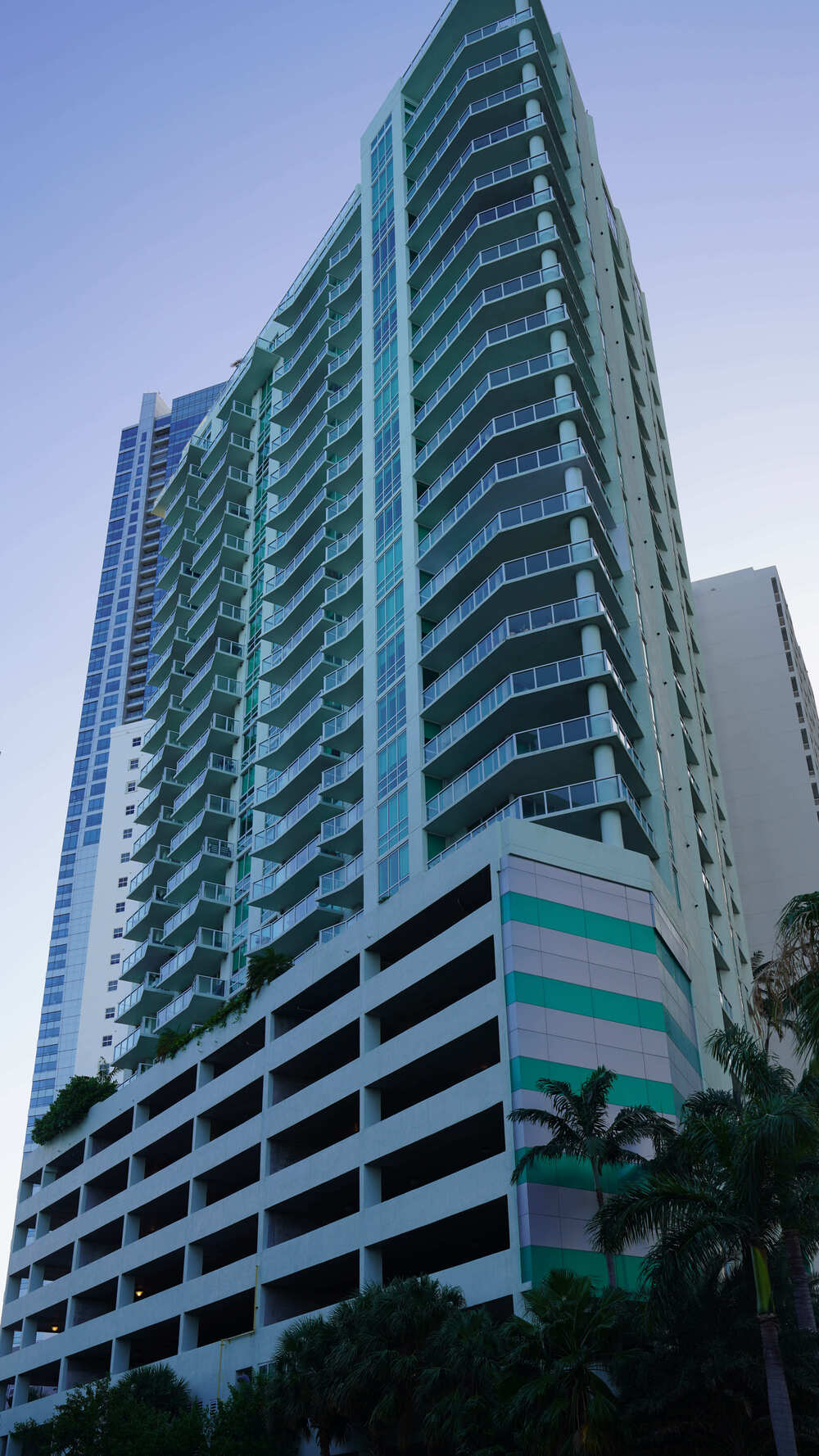 The Emerald condo photo 2